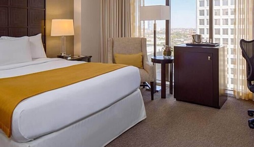 Deluxe Room, 1 Queen Bed