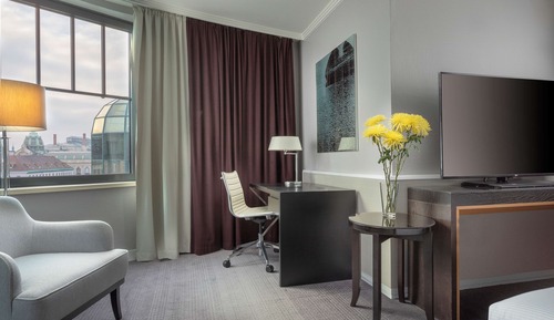 Superior Room, 1 King Bed (with Sofa)