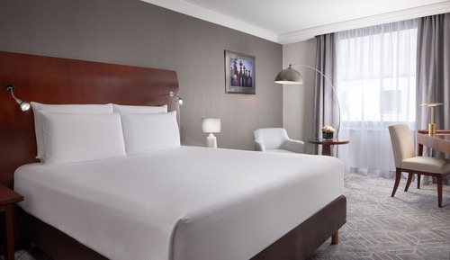 Suite, 1 King Bed, City View (Governor)