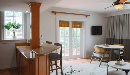 Junior Suite 1 King
