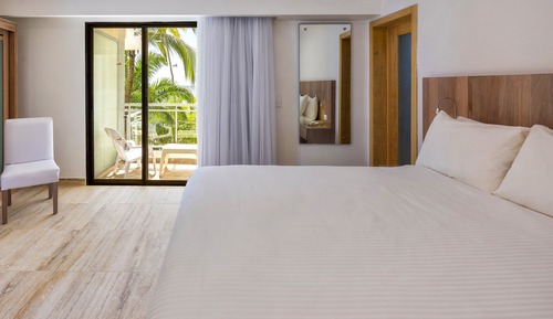 Superior Sea Front, 1 King Bed, Non-Smoking