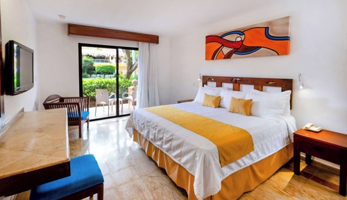 Superior Garden, 1 King Bed, Non-Smoking