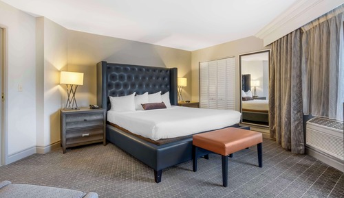 Suite, 1 King Bed, Non Smoking, Balcony