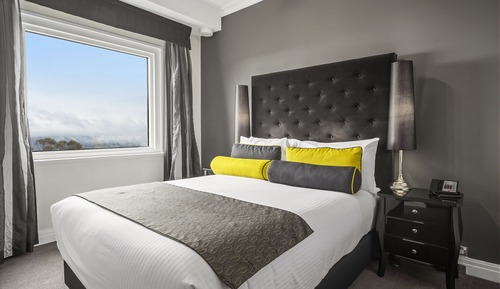 Heritage Valley View Room