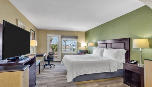Suite, 1 King Bed, Balcony