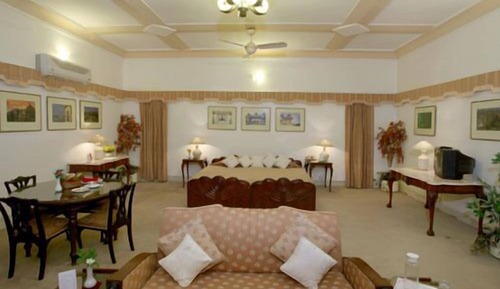 Suite, Multiple Beds