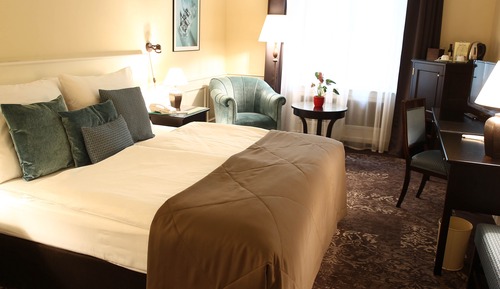 Deluxe Double or Twin Room