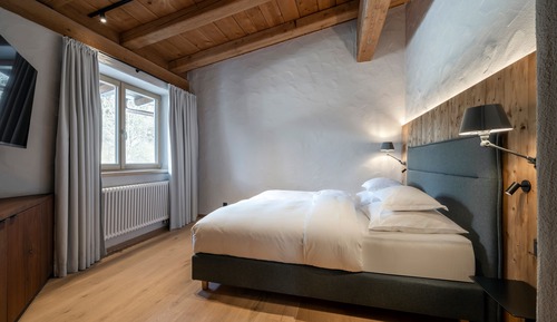 Superior Suite, 2 Bedrooms, Mountain View