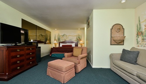 Suite, 1 King Bed, Non Smoking