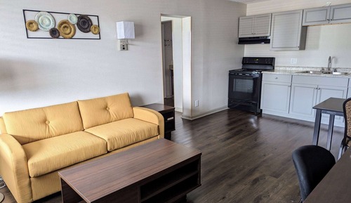 Efficiency, Room, 1 Queen Bed, Non Smoking