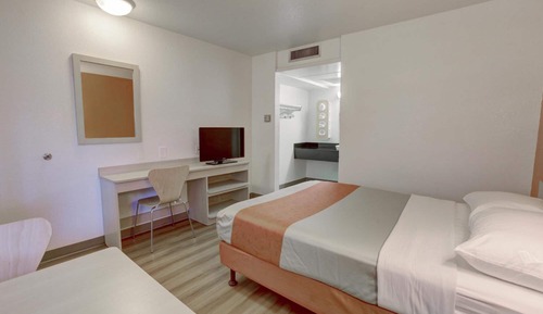 Standard Room, 2 Double Beds, Non Smoking