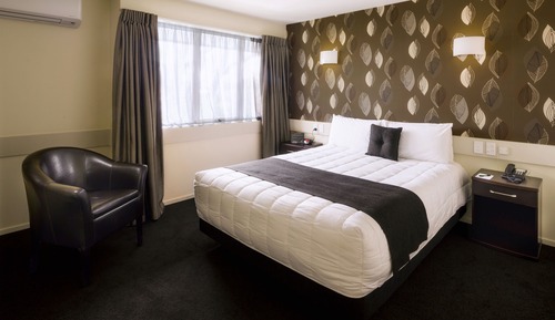 Standard Room, 1 Queen Bed