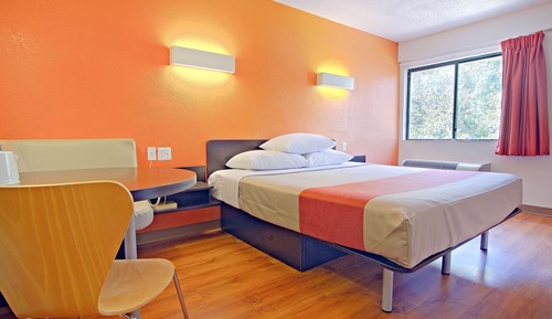 Standard Room, 1 King Bed, Accessible, Non Smoking