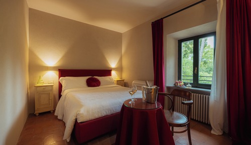 Panoramic Room