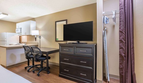 Studio, 1 Queen Bed, Accessible, Non Smoking
