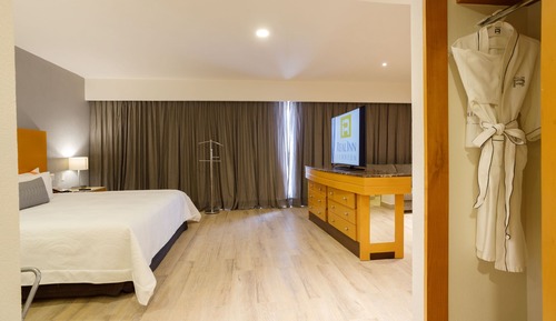 Master Suite King