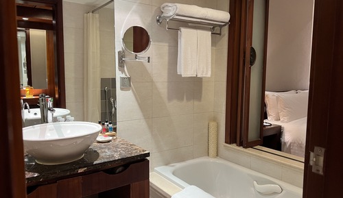 Deluxe King Room