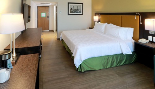 Standard Room, 1 King Bed