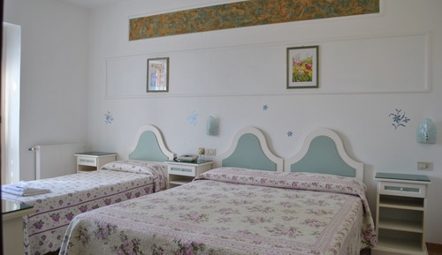 Economy Triple Room