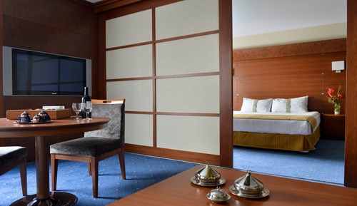 Suite, 1 Queen Bed (Additional Living Area)