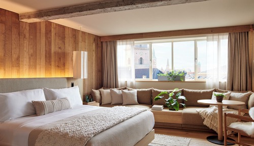 Room, 1 King Bed (Skyline)