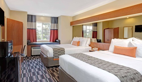 Deluxe Room, 2 Queen Beds, Non Smoking