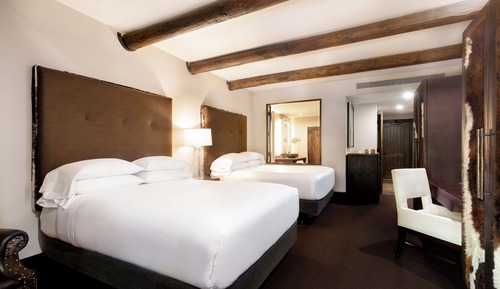 Superior Room, 2 Queen Beds, Courtyard View (Taos Mountain 2 Queens - Accessible)