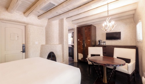 Standard Room, 1 Queen Bed, Multiple View (Casita with 1 Queen Bed)