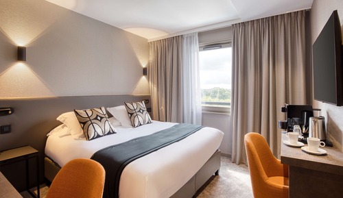 Classic Room, 1 King Bed, Non Smoking, City View