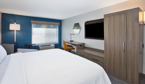 Standard Room, 1 King Bed