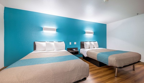 Deluxe Room, Multiple Beds, Non Smoking, Refrigerator & Microwave