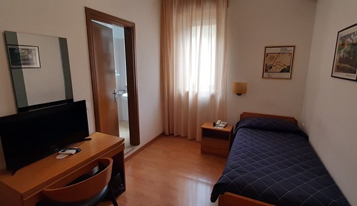 Classic Single Room