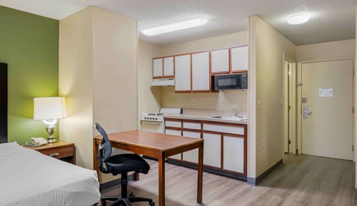 Studio, 1 Queen Bed, Non Smoking