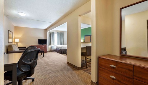 Deluxe Studio, Multiple Beds, Non Smoking