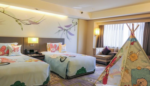 Junior Suite, 1 King Bed, City View (Kids Theme)
