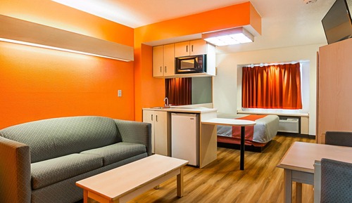 Deluxe Suite, 1 Queen Bed, Non Smoking, Refrigerator & Microwave