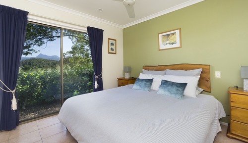 Standard Suite, 1 Bedroom, Non Smoking, Kitchen (The Cottage at Hillcrest)