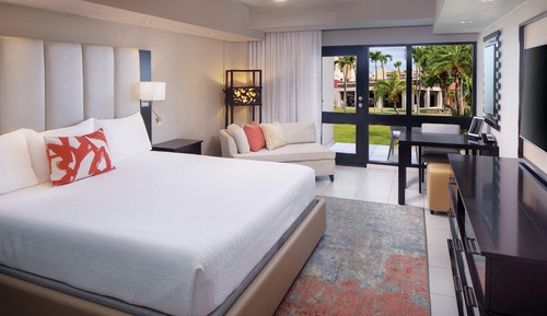 Superior Room, 1 King Bed, Non Smoking, Garden View