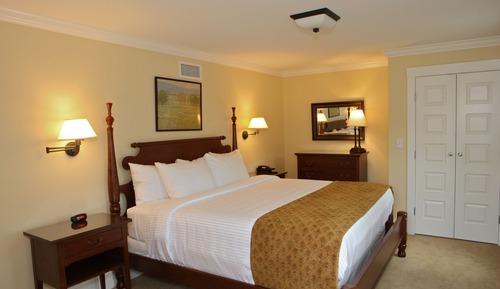 Chamberlain House King Suite (No Pets)