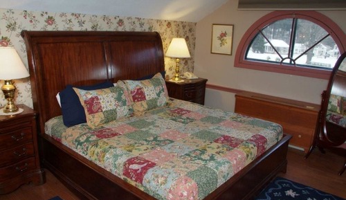 Historic Inn, 1 King Suite (Stairs required; No pets) 