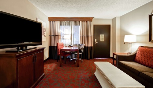 Suite, 1 King Bed with Sofa bed (2 Rooms)