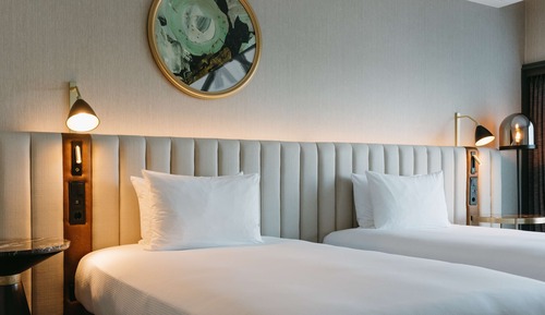 Deluxe Room, 2 Twin Beds (Park or City View)