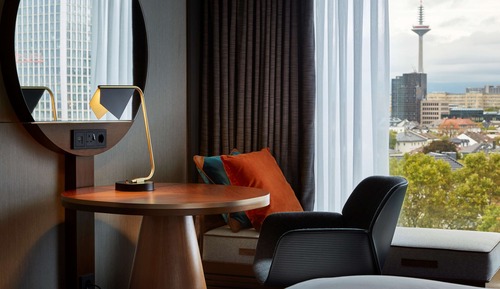 Family Room, Connecting Rooms