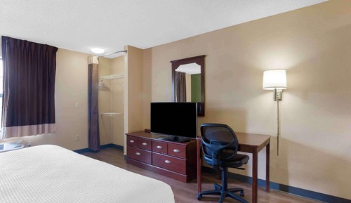 Studio, 1 King Bed, Non Smoking
