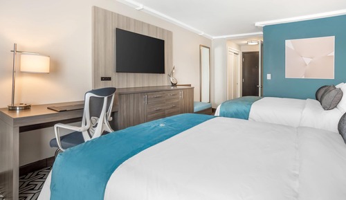 Standard Room, 2 Queen Beds, Non Smoking, Courtyard View