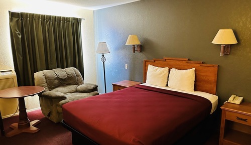 Room, 1 Queen Bed, Accessible, Smoking
