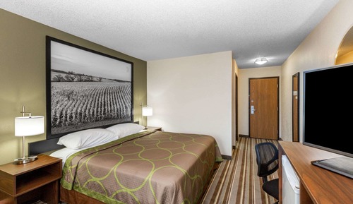 Standard Room, 1 Queen Bed