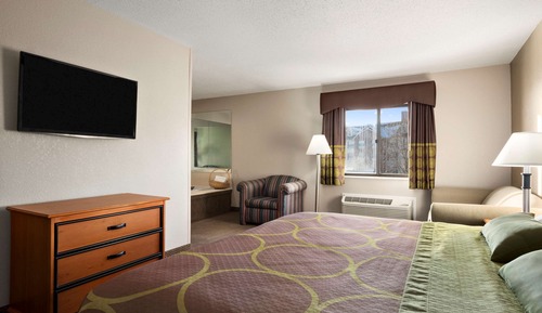 Suite, 1 King Bed, Non Smoking