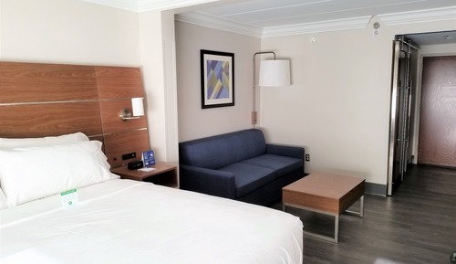 Standard Room, 1 King Bed, Accessible (Communication Accessible)