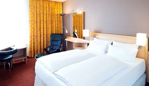 Standard Room (Extra Bed 3 adults)